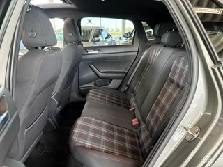 Volkswagen Polo 2.0 TSi 200pk GTi DSG 5-drs  SCHUIFDAK/BEATS/KEYLESS/CAMERA/DODEHOEK/1E EIGENAAR! / 50