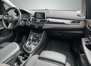 BMW 2 Serie Active Tourer 220i High Executive Edition 192 pk M-sport AUT. | dealer onderhouden | navigatie | trekhaak | panoramadak / 16