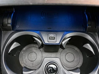 BMW 3-serie 320i M Sport | Schuifdak | Camera | HeadUp Display | Stoelverwarming | Memory Stoelen / 34