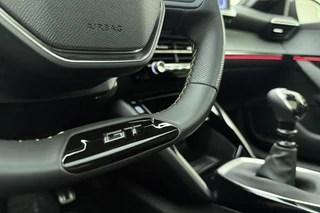 Peugeot 208 1.2 PureTech 100 GT | Apple carplay/Android auto | Achteruitrijcamera + frontcamera | Navigatie | Panoramadak | Stoelverwarming | Keyless entry+start | Adaptive cruise control | / 35