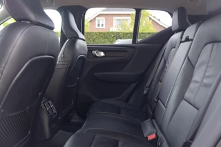 Volvo XC40 T5 Recharge Plus Dark | Stoelverwarming | Trekhaak | Parkeercamera | Leder | H/K | Pilot Assist | BLIS | Keyless / 18