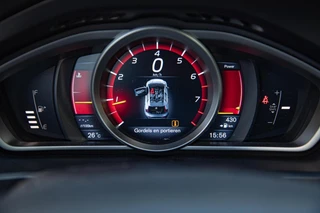 Volvo V40 1.6 T3 Summum 1e Eig|Ori .NL|Leder|Camera|Navi|Trekhaak / 11