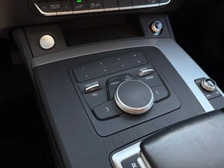 Audi Q5 50 TFSI e QUATTRO Hybride Pro Line 252PK Camera NAVI 20 Inch LM Velgen / 39
