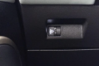 Lancia Ypsilon 1.2 Turbo Hybrid 110pk Automaat Apple CarPlay Cruise Control / 22