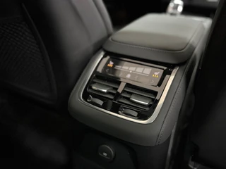 Volvo XC90 2.0 T8 Plug-in hybrid AWD Plus Dark | 7p. | MY2026 | Premium Pakket | Lagom pakket | Pano | Luchtvering | B&W |Trekhaak / 9
