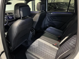Volkswagen Tiguan 1.5 TSI R-Line Pano Head-up Trekhaak VOL! / 36