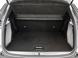 Peugeot 2008 1.2 PureTech 100 Allure | Adaptive Cruise | Stoelverwarming | CarPlay | 360 Camera | Parkeersensoren / 31