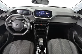 Peugeot 208 1.2 Hybrid 100 e-DCS6 Allure / 8