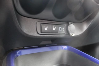 Toyota Aygo X PULSE APPLE/ANDROID STOELVERWARMING KEYLESS CAMERA CLIMA 17"LMV EL-SPIEGELS PRIVACY-GLASS / 16