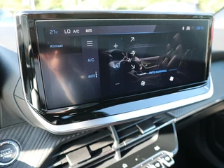 Peugeot 2008 1.2 Hybrid 145 GT / 360 Camera / Navigatie / Voorraad Voordeel / 18
