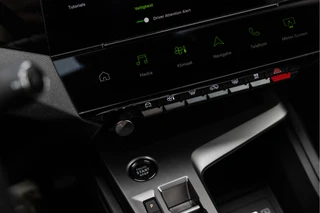 Peugeot 408 1.2 Hybrid 145 e-DCS6 Allure  | Camera | 19" | ACC / 44