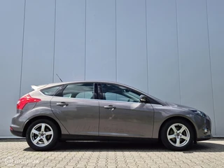 FORD FOCUS 1.0 ECOBOOST TITANIUM/CLIMATE/STOELVERWARMING/KEYLESS/BLUETOOTH / 7