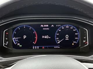 Volkswagen T-Roc 1.5 TSI Sport | Trekhaak | Camera | CarPlay | Stoel-/Stuuverwarming | Adaptive Cruise | / 24