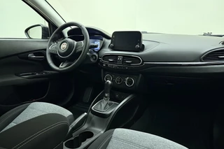 Fiat Tipo Stationwagon Cross 1.5 Hybrid Automaat | Navigatie | Trekhaak | Climate control | Keyless | Dakrails | Camera | Parkeersensoren / 16