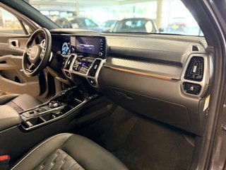 Kia SORENTO 1.6 T-GDI Plug-in Hybrid 4WD ExecutiveLine 7persoons / Panoramadak / 360 camera / head-up /dealer onderhouden / 31