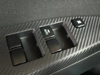Mitsubishi Space Star 1.2 Dynamic uit 2023  Rijklaar + 12 maanden Bovag-garantie Henk Jongen Auto's in Helmond,  al 50 jaar service zoals 't hoort! / 12