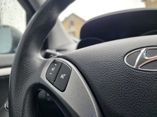 Hyundai i30 1.6 GDI i-Drive Cool AIRCO LM / 12