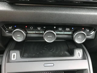 Citroën C4 1.2 Hybrid 145pk Max Comfort stoelen | pano dak. Panorama dak. / 22