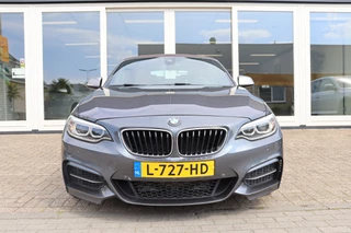 BMW 2 Serie Cabrio M235i xDrive Centennial High Executive Cruise Control, Airco, Apple Carplay, Camera, Navigatie, Prijs Is Rijklaar Inclusief 6 Maanden Garantie / 2