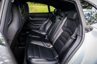 Porsche Taycan Sport Turismo 4S 93 kWh  Panorama 21" Sport Chrono 360 Camera Warmtepomp / 24