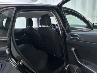 Volkswagen Polo 1.0 TSI Life Business Camera Stoelverwarming Navigatie App-Connect DAB+ / 18