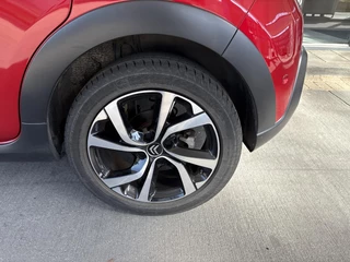 Citroën C3 1.2 PureTech Shine Achteruitrijcamera | Keyless / 12