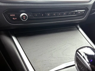 BMW 3-serie 330e xDrive | Dravit Grau | Camera | Stoelverwarming | Memory Stoelen | / 18
