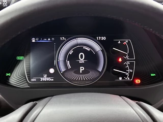 Lexus UX 250h F Sport Design | Automaat | Adaptive Cruise | Leder / 17