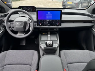 Toyota bZ4X Touring Dynamic 75 kWh APPLE/ANDROID BLINDSPOT CLIMA PARK-SENSOR STOEL/STUURVERWARMING EL-BESTUURDERSSTOEL EL-ACHTERKLEP / 12