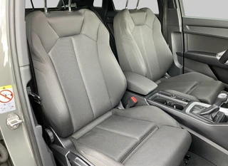 Audi Q3 35 TFSI 150 pk S Line AUT . | zwart optiek | 20'' lichtmetalen velgen | adaptieve cruise | sportstoelen | apple carplay | led kopl. / 20
