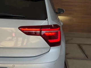 Volkswagen Polo 1.0 TSI R-Line | 110PK | IQ.Drive pakket | Virtual | Full LED Matrix Beam | Camera | Discover Pro | Clima |Ambient / 29