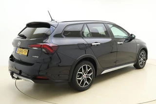 Fiat Tipo Stationwagon Cross 1.5 Hybrid Automaat | Navigatie | Trekhaak | Climate control | Keyless | Dakrails | Camera | Parkeersensoren / 2