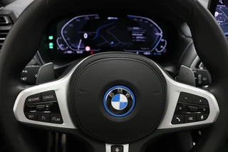 BMW X3 xDrive30e M-Sport High Executive | PANORAMADAK | SFEERVERLICHTING | 360 CAMERA | 20" / 34