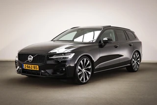 Volvo V60 2.0 B4 Ultimate Dark | PANORAMADAK | HEAD UP | STANDKACHEL | ACHTERBANKVERWARMING | 360 CAMERA | 20"