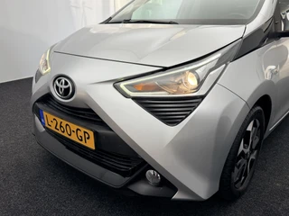 Toyota Aygo 1.0 VVT-i x-joy Automaat | ClimaTronic | Camera | Carplay&Android / 25