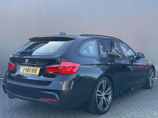 BMW 3 Serie Touring BWJ 2019 330i 252 PK High Executive M-SPORT AUTOMAAT | PANO | LEDER | STOELVERW. | NAVI | CLIMA | CRUISE | FULL LED | 19" LMV | CAMERA | PDC | / 2