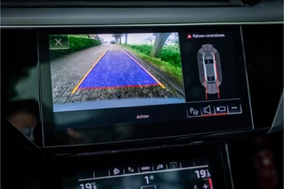 Audi e-tron Sportback 55 quattro S edition 95 kWh  Panorama Leder Trekhaak / 12