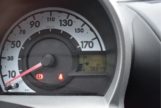 Peugeot 107 1.0 Active BOEKJES , NAP EN ONDERHOUDSHISTORIE / 14