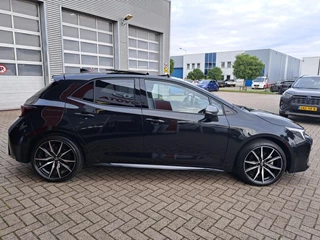 Toyota Corolla HYBRID 180 GR-SPORT PANORAMADAK HEAD-UP JBL-AUDIO 18"LM-VELGEN PARK-SENSOREN LED-PAKKET / 6