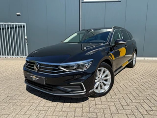 Volkswagen Passat Variant 1.4 TSI PHEV GTE * AUTOMAAT * Parkeercamera * Massage * Keyless * / 7