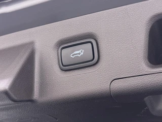 Hyundai Santa Fe 1.6 T-GDI PHEV Premium Sky 7p. APPLE CARP. | STOEL VENTILATIE/VERWARMING | 7 PERS | 360˚ CAMERA | HEAD-UP DISP. | / 17