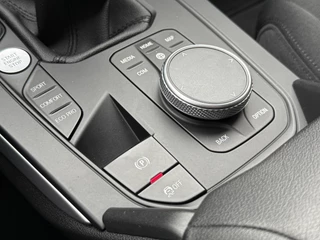 BMW 1 Series 116i Business Edition Zwarte grill | Apple Carplay | DAB+ | PDC V+A / 30