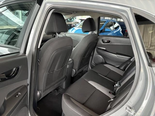 Hyundai Kona 1.6 GDi HEV Fashion Automaat  KRELLAUDIO/CAMERA/DODEHOEK/KEYLESS/NAVI/HUD/ADAPT.CRUISE / 30