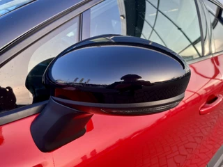 Renault Captur 1.3 TCe 160 EDC R.S. Line  | Automaat | All Seasons | Navigatie | Groot Scherm | Achteruitrijcamera + Parkeersensoren | Draadloze Telefoonlader | Climate Control | Luxe Pook | Apple CarPlay/Android Auto / 15