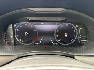 Škoda Kamiq 1.0 TSi DSG 110pk Business Edition  NAVI/CARPLAY/VIRTUAL/CLIMA/CRUISE/PDC/STOELVERWARMING / 28