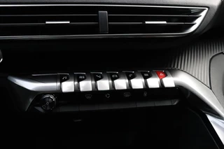 Peugeot 3008 1.2 PureTech Allure | AUT. | 360° CAMERA | PANO-DAK | CRUISE | NAVI | APPLE CARPLAY | / 27