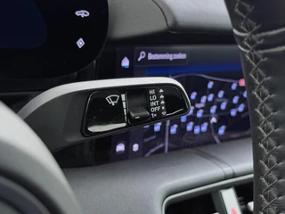Porsche Taycan 4S Performance 84 kWh SOH 91%| VAN: 56.900,- VOOR: 53.877,- UW HERFSTVOORDEEL: 3.023,-| 18 VOUDIGE STOELVERSTELLING| PORSCHE DEALER ONDERHOUDEN| ORIG. NL NAP 1STE EIGENAAR| 360 CAM| PANORAMADAK| / 34