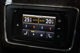 Bentley Flying Spur 6.0 W12 | LEDER | SCHUIFDAK | KERAMISCH | NAIM SOUNDSYSTEM | ENTERTAINMENT ACHTERIN | STOELVERKOELING/VERWARMING | MASSAGE | CAMERA | AIRCO | CRUISE | NAVI | / 37