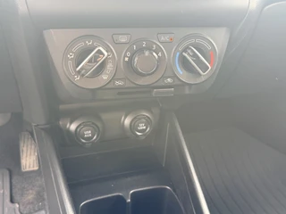 Suzuki Swift 1.2 Club  | Adaptive Cruise | Airco | Bluetooth | Stuurbediening | Dealeronderhouden / 28
