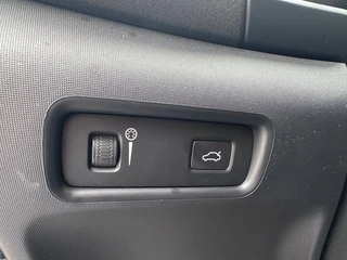 Polestar 2 Standard Range Single Motor 64KWh '' Allseasonbanden - Privacy Glass '' / 30